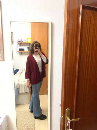 Rebeca granate de Stradivarius