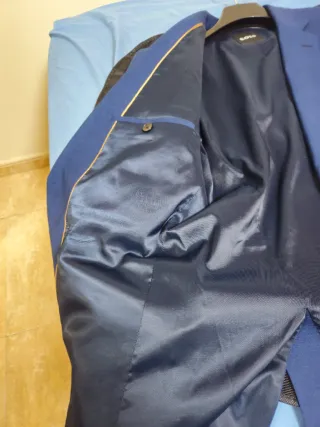 Traje Hugo Boss Azul Talla 50