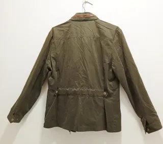 Chaqueta Hombre con capucha. ALVARO MORENO Verde T