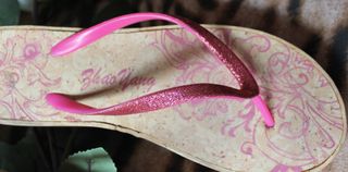 Chanclas cuña purpurina beige y rosa