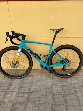 Bicicleta Gravel BMC Carbono
