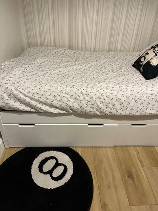 Escritorio juvenil y estructura cama madera