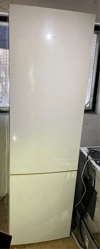 Frigorífico blanco hay que venir a recogerlo