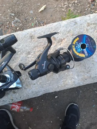 Carrete de pesca TENAX 225 azul. Lote tres carrete