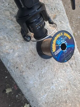 Carrete de pesca TENAX 225 azul. Lote tres carrete