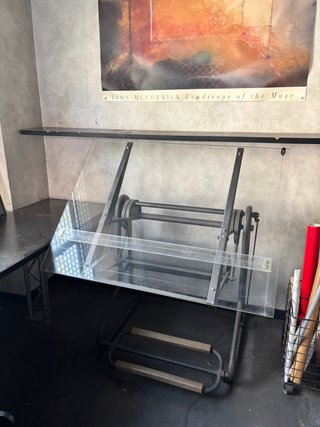 Mesa de dibujo inclinable