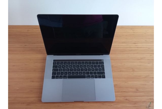 MacBook Pro Touch Bar 15 i7 2,6Ghz (6 núcleos)