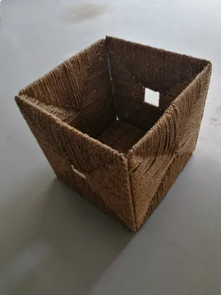 Cesto in juta e vimini