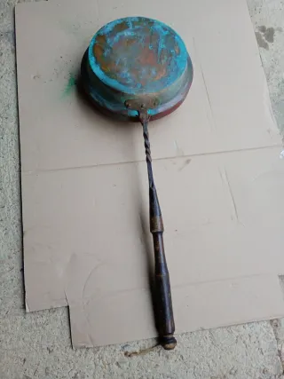 Calentador cama cobre y madera s.XIX calado