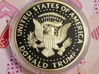Moneda Donald Trump President of the United States