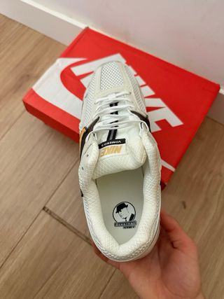 Nike Zoom Vomero 5 Blancas y Amarillas (Talla 42)
