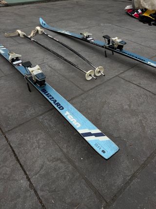 Sci e bastoncini Blizzard TC90