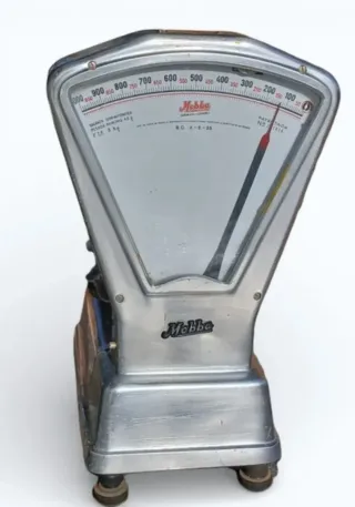 Báscula antigua de cocina