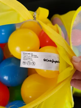 Piscina de bolas, casa y túnel y 300 bolas