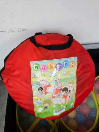 Piscina de bolas, casa y túnel y 300 bolas