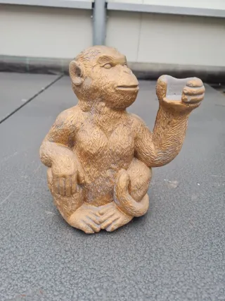 Statuetta scimmia dorata di vari modelli