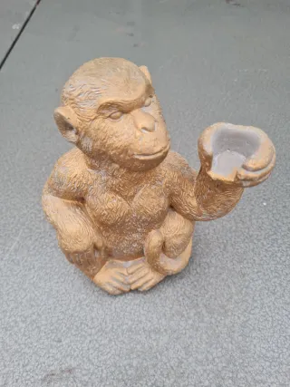 Statuetta scimmia dorata di vari modelli