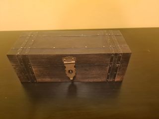 Cofre náutico con brújula, catalejo y lupa