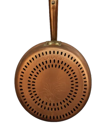 Calentador de cama antiguo de cobre