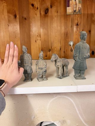 Guerreros de terracota y caballo