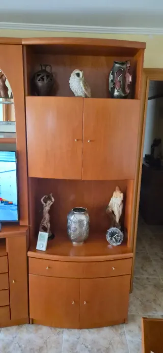 Mueble de comedor madera y cristal. Modular.