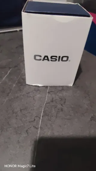 Reloj Casio Dorado y Negro