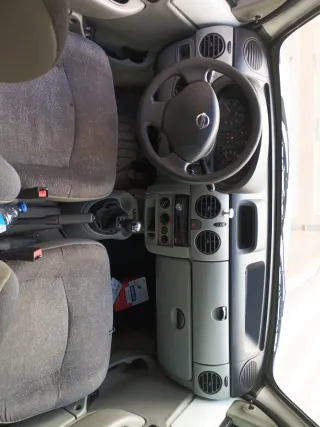 Nissan Kubistar 2004