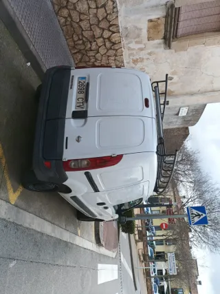 Nissan Kubistar 2004