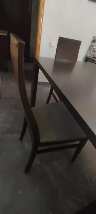 Mesa de comedor con 6 sillas