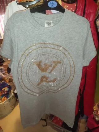 Camiseta Keya con pedrería dorada