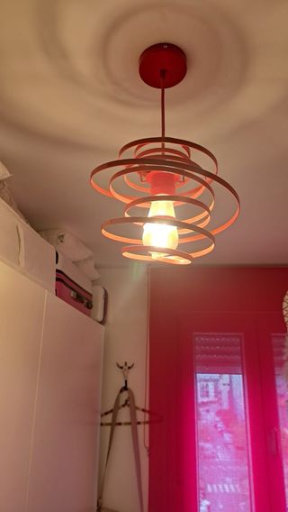 Lámpara Techo Espiral Roja Metálica