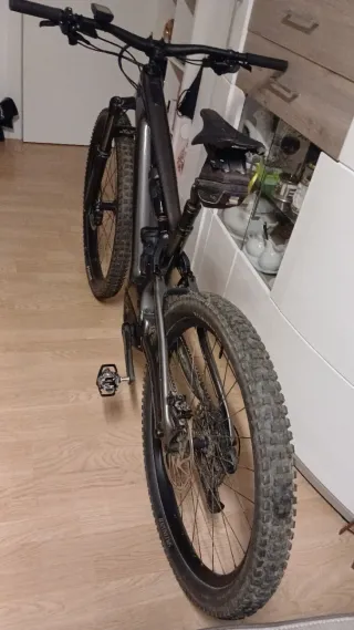 Specialized Turbo Levo Carbon doble suspensión.