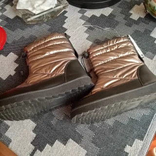 Botas de agua negras y plata Talla 38