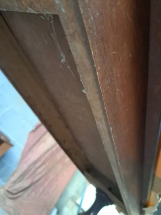 Mesa antigua de madera
