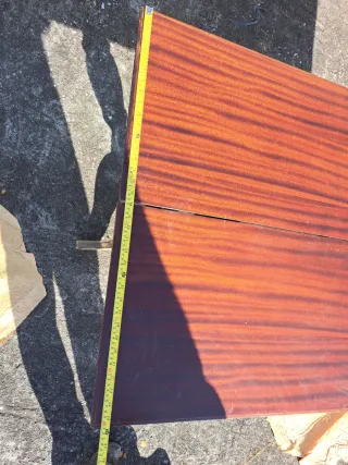 Mesa antigua de madera