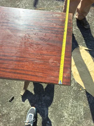 Mesa antigua de madera