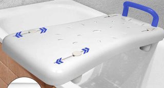 Sedile per vasca da bagno con maniglia