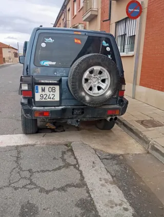 cuatro por cuatro bisubishi pajero 1960