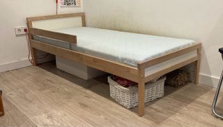 Cama infantil IKEA madera con barrera