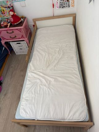 Cama infantil IKEA madera con barrera