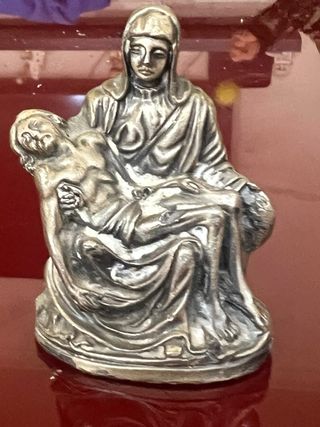 Statuetta in argento Pietà