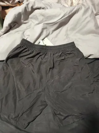 Pantalón cortonegro