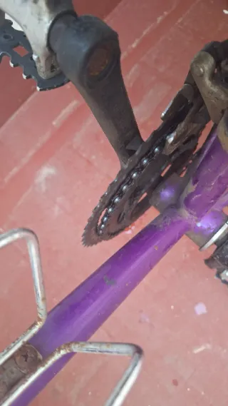 Bicicleta SHIMANO Morada y Amarilla