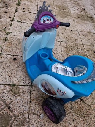 Triciclo infantil azul y morado