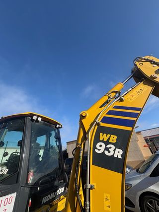 Retroexcavadora Komatsu 93R