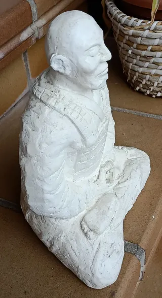Figura Zen Cemento y Marmolina