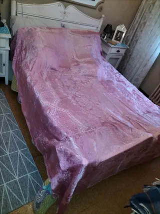 Colcha antigua de seda