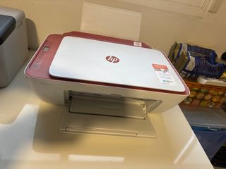Impresora HP DeskJet 2723e Roja y Blanca