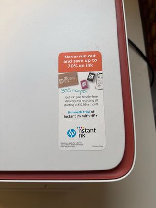 Impresora HP DeskJet 2723e Roja y Blanca