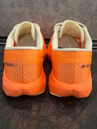 Zapatillas New Balance FuelCell Rebel v4 Talla 42